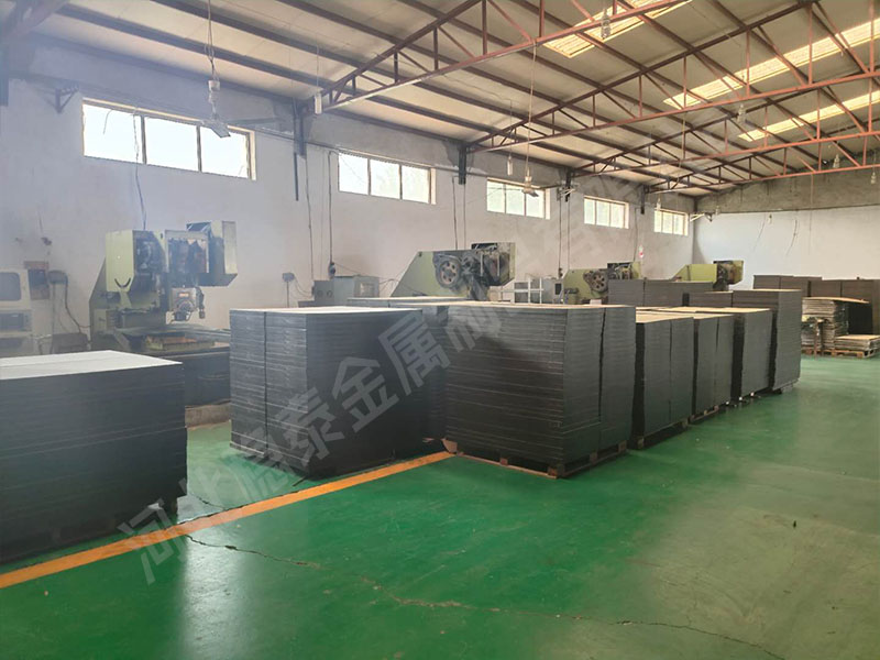 石油振动筛车间